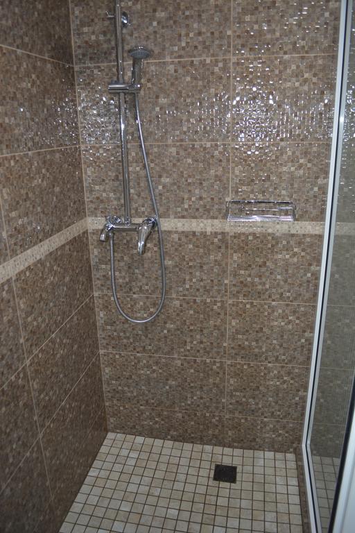 Apartment Vid Na Krepost Kamjanyi Potoki Kültér fotó