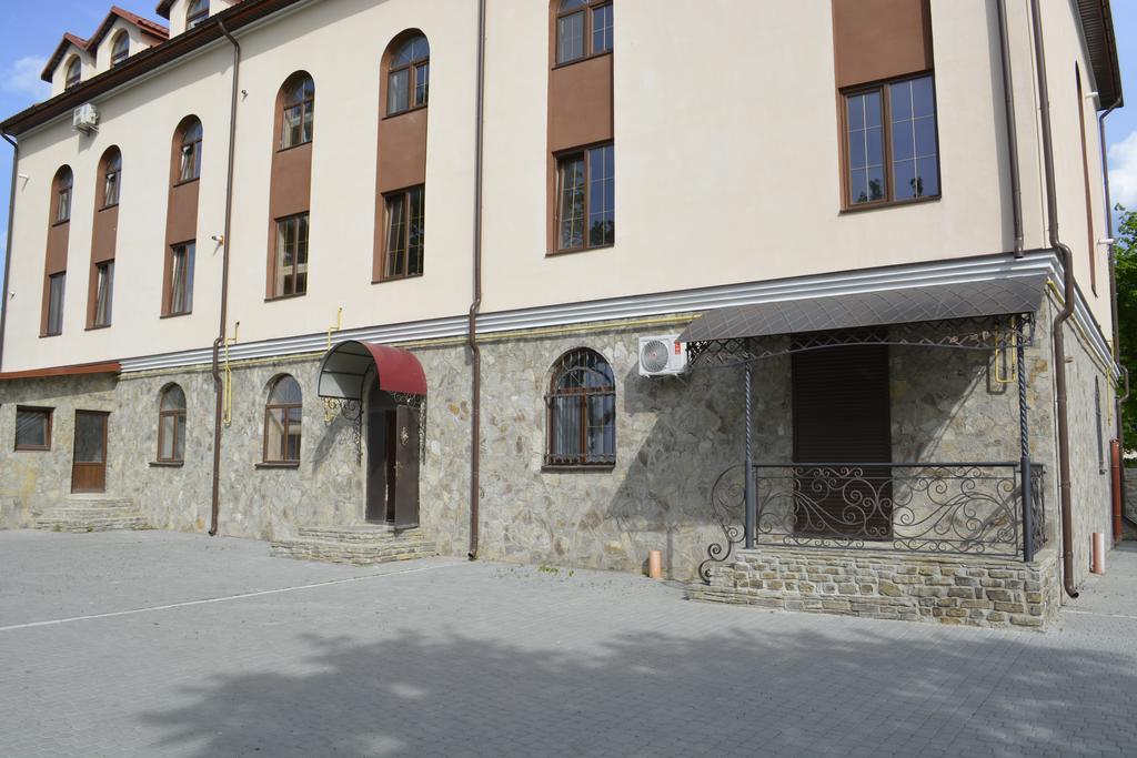 Apartment Vid Na Krepost Kamjanyi Potoki Kültér fotó